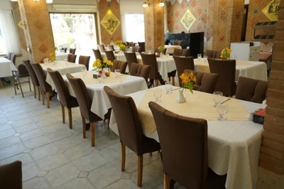 Park Saadi Hotel