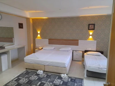 Sepahan Hotel