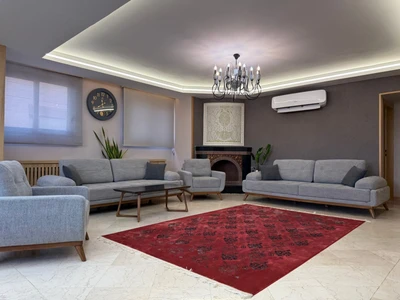 KhaneMadari Hotel