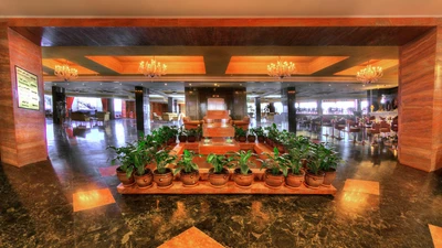 Shiraz Grand Hotel