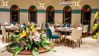 Fanoos Hotel Kish