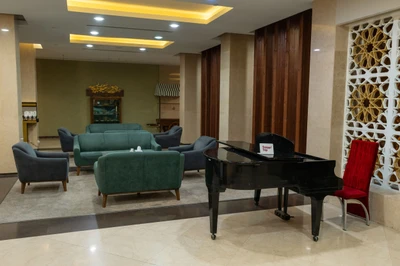 Parsian Enghelab Hotel