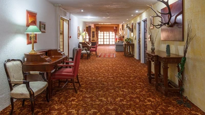 Parsian Tochal Hotel