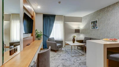Khursheed-e-Hashtom Rauf Kowsar Hotel