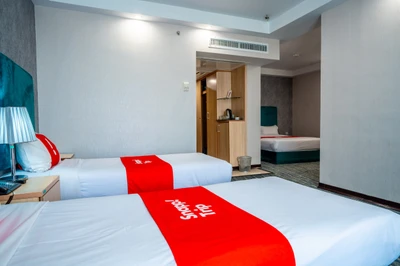 Parsian Enghelab Hotel