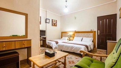Aram Hotel