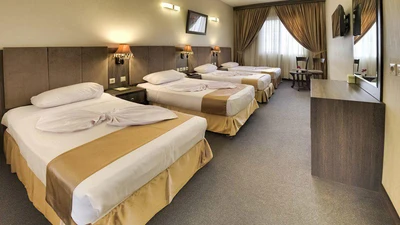 Kiana Hotel