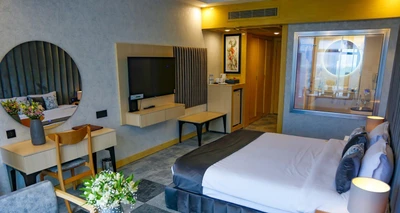 Chamran Grand Hotel