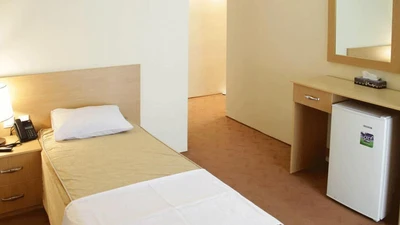 Ahrab Hotel