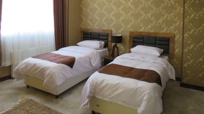 Kourosh Hotel