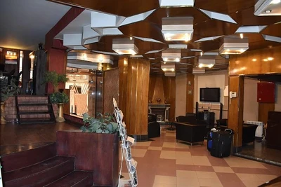 Avrin Hotel