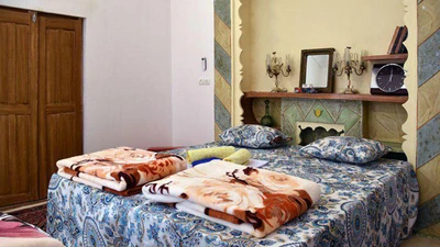 Sayeh Saray hostel