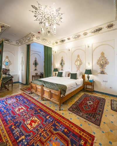 Ghasr Monshi Hotel