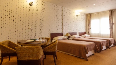 Aramesh Hotel
