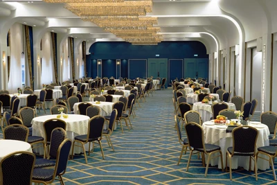 Parsian Kowsar Hotel
