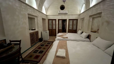 Ashkoob Traditional Hotel