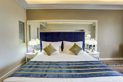 Yasuj Parsian Hotel