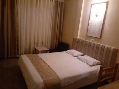 Zanjan Sepid Hotel