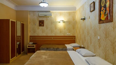 Sepahan Hotel