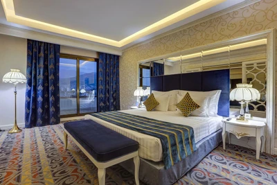 Yasuj Parsian Hotel