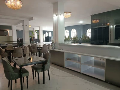 Rose Hotel