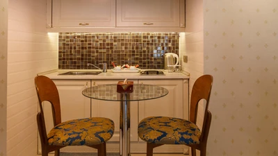 Simorgh Hotel