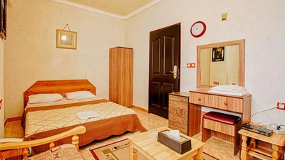 Aram Hotel