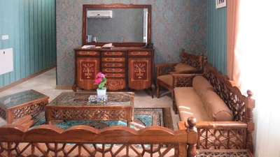 Kourosh Hotel