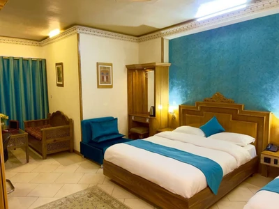 Zohreh Hotel