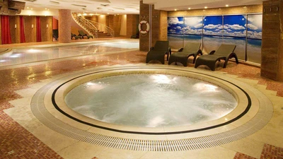 Shiraz Grand Hotel