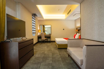 Parsian Evin Hotel