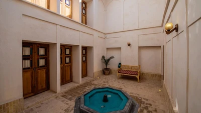 Saraye Falahati Hotel