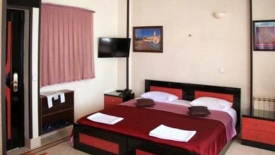 Hasht Behesht Hotel