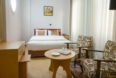 Arman Hotel