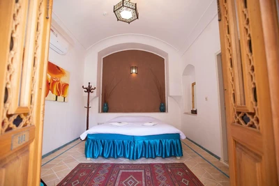 Baba Afzal Hotel