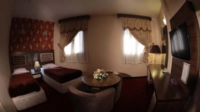 Parsia Grand Hotel