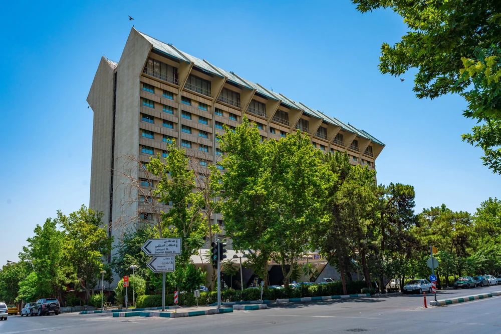 Laleh Hotel