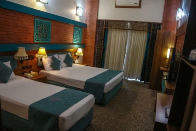 Parsian Buali Hotel