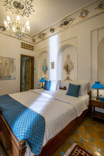 Ghasr Monshi Hotel