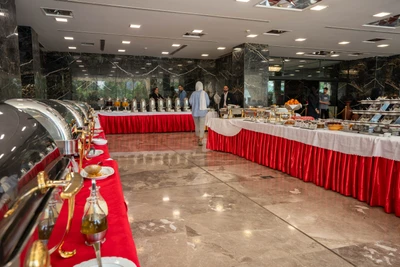 Laleh Hotel