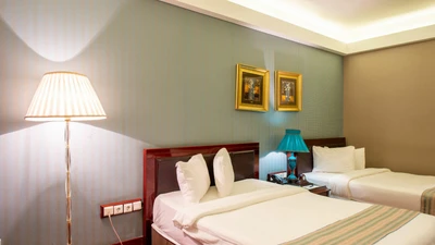 Shiraz Grand Hotel