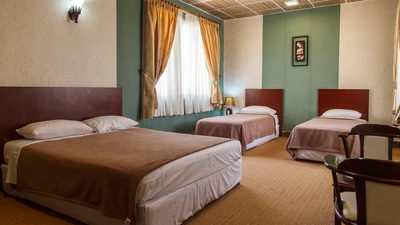Aramesh Hotel