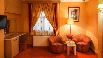 Parsian Ali-Qapu Hotel