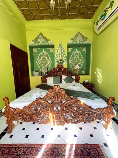 Darvash Traditional Hotel