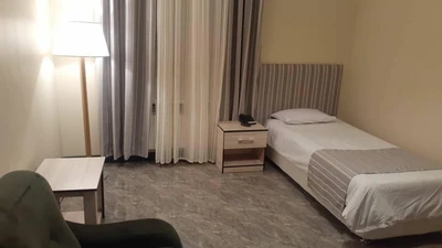 Zanjan Sepid Hotel