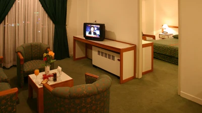 Laleh Hotel