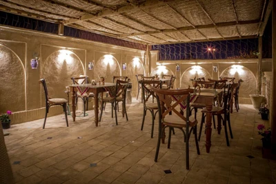 Hotel Tavousiyeh