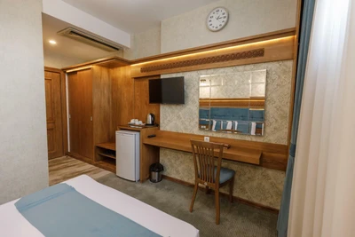 Liana Hotel
