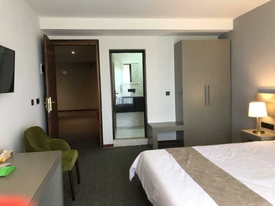 Aseman Shahr Hotel
