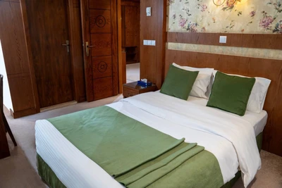 Madaen Hotel Mashhad